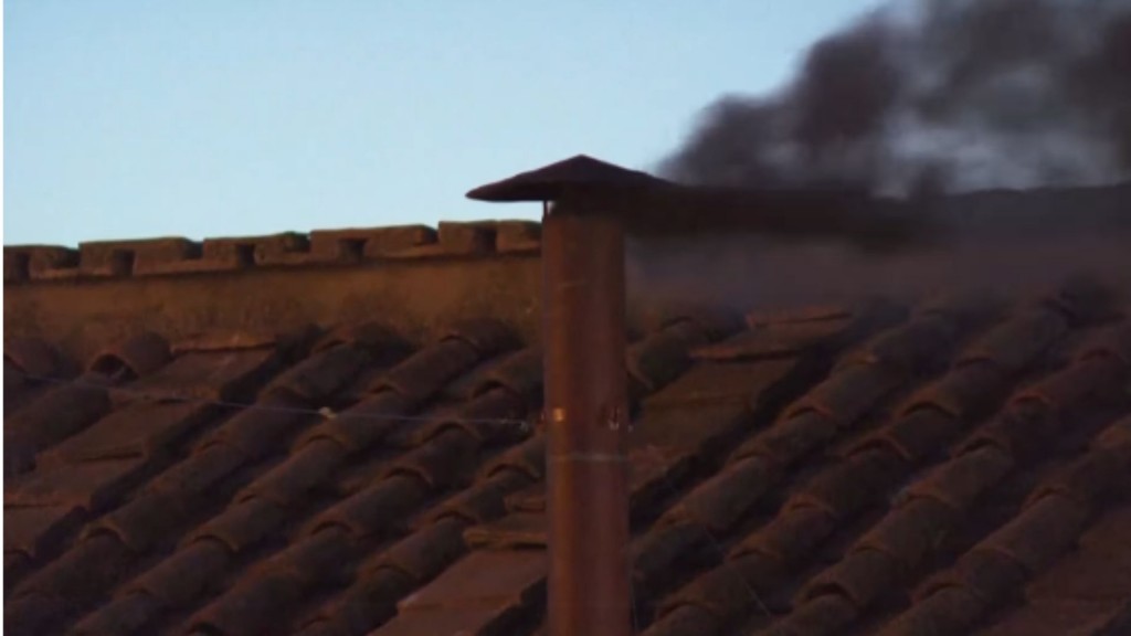 SEGUNDA FUMATA NEGRA EN EL VATICANO