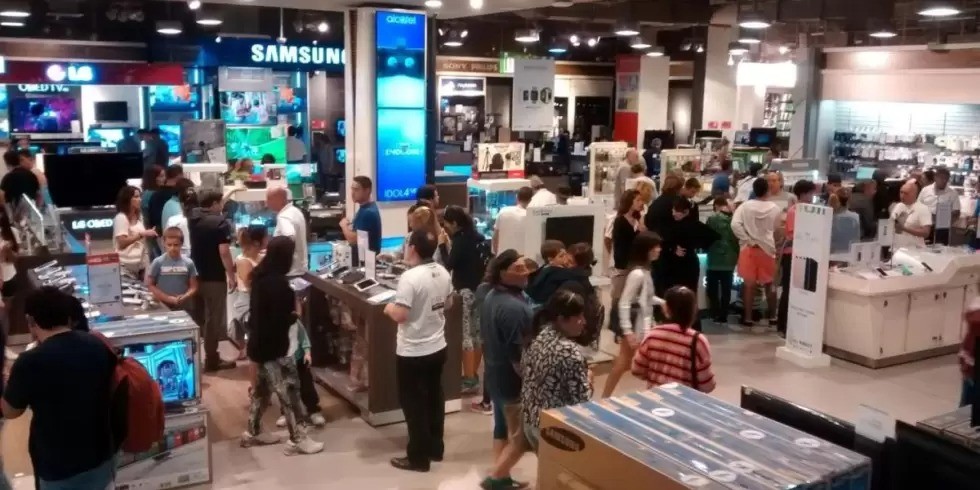 TOURS DE COMPRAS: CRECEN LAS VENTAS EN SANTIAGO POR LA PRESENCIA DE ARGENTINOS