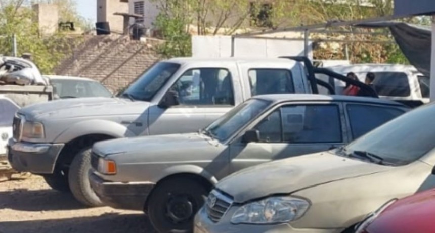 CAYERON CINCO ROBA AUTOS EN LUJÁN